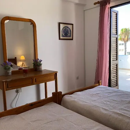 Best Location In Paphos! Apartment